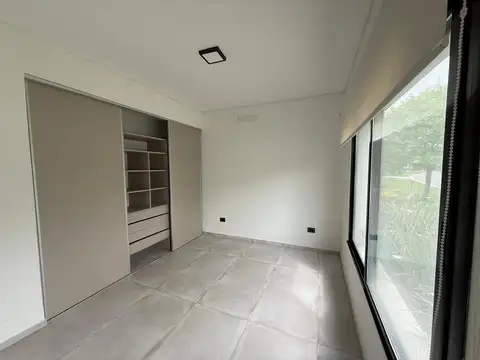 Casa en alquiler en San Matias! IMPECABLE 