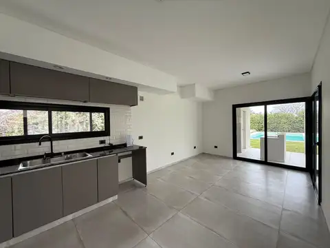Casa en Alquiler de 3 dormitorios