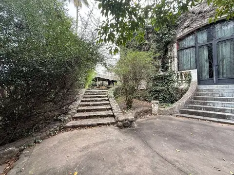 VENTA CASA 4 DORMITORIOS VIILA ALLENDE