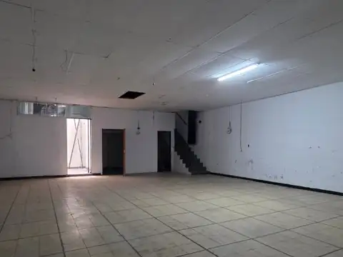 Local en Alquiler Via Púb.