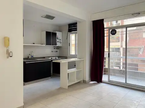 Departamento en Villa Urquiza - Semipiso c/ 2 balcones EXCELENTE UBICACIÓN