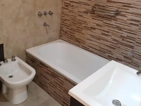 Departamento 16 ambientes con 9 baños