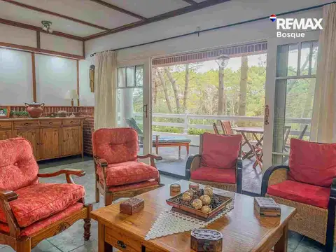 Casa en Venta con 2 cocheras