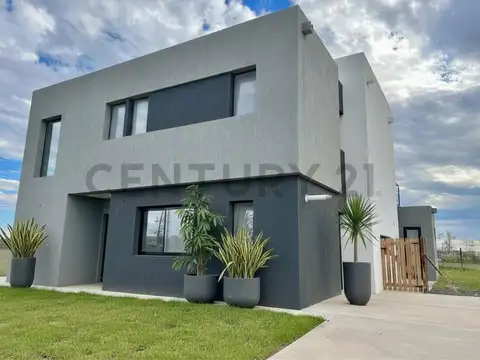 Venta de casa en Puertos Escobar Barrio Nativas - 4 dormitorios con pileta A ESTRENAR