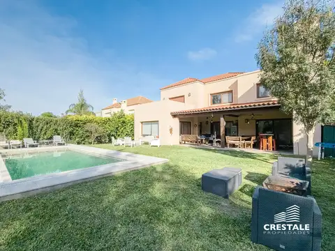 Venta / permuta - Casa 4 dormitorios en barrio privado - Country Golf Rosario, Fisherton.