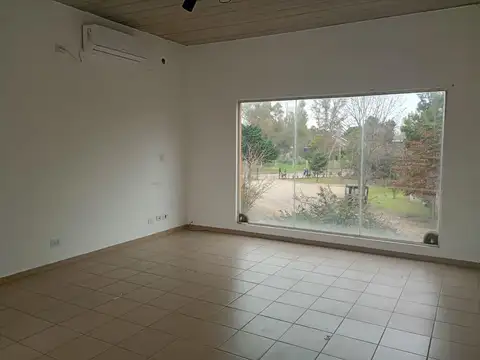 Local - Francisco Alvarez Solares Open Shop - Bajada Gorriti