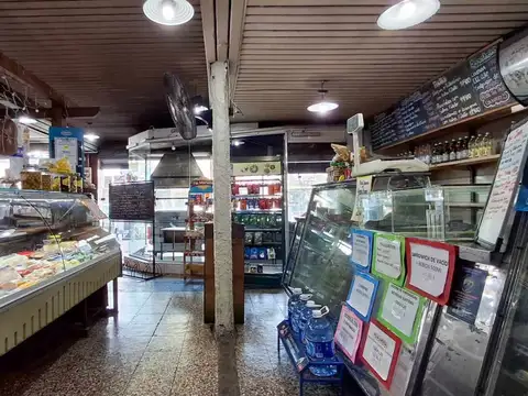 Avenida Presidente Juan Domingo Perón 3300