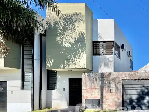Depto Tipo Casa en Alquiler de 3 ambientes
