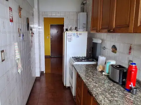 3 AMB C/COCHERA ESCUCHO OFERTA