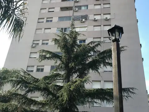 3 AMB C/COCHERA ESCUCHO OFERTA