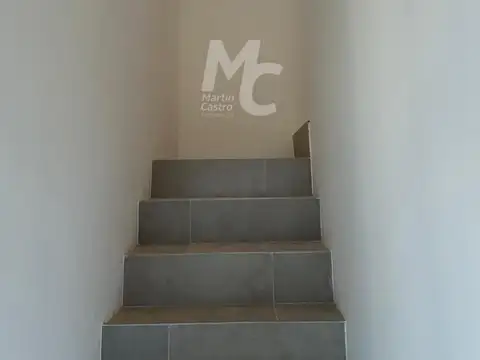 Casa 5 ambientes con 2 baños