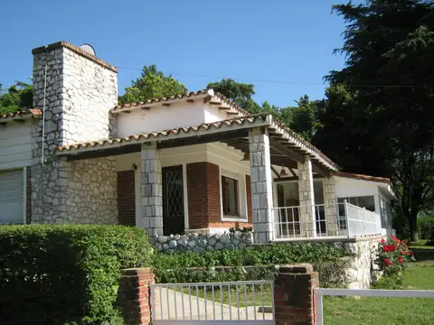 Hostería a la venta en Bialet Masse. (CO10)