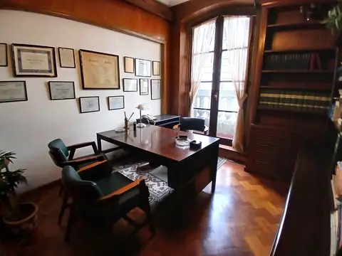 Oficina 5 ambientes con 1 baño