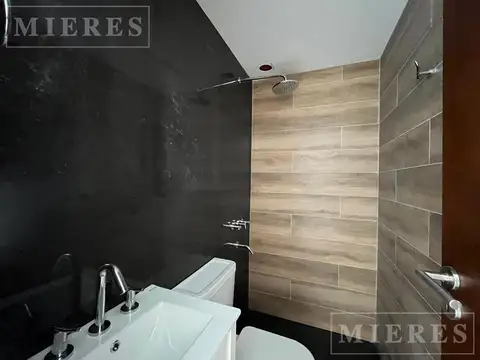 Casa en venta sobre lote interno Barrio Golf El Cantón