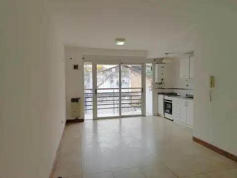Alquiler departamento 2 amb San Cristóbal Balcón