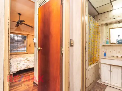 VENTA CASA 6 AMB VILLA SARMIENTO A REFACCIONAR
