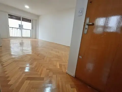 VENTA DEPARTAMENTO 3 AMBIENTES RECOLETA REFACCIONADO TODO LUZ APTO CREDITO