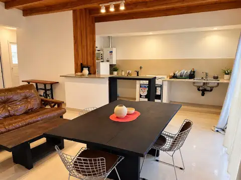 Casa en Alquiler en Villa Jardín de Reyes, $ 600.000