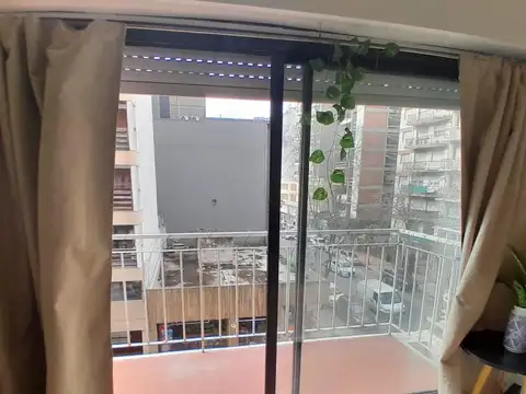 ALQUILER POR DIA DPTO UN AMB AL FERNTE CON BALCÓN