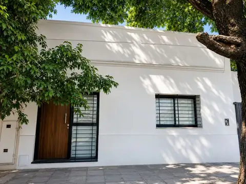 CASA en planta baja sobre LOTE PROPIO!