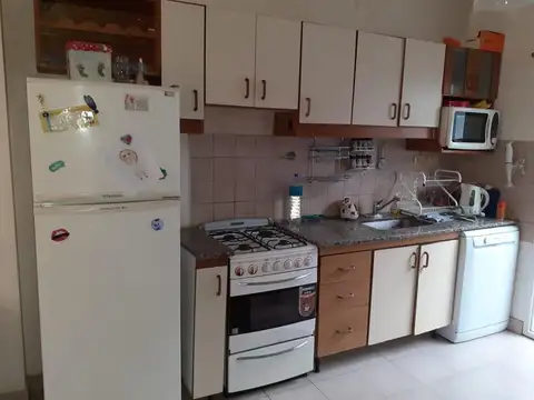 Duplex 3 ambientes con cochera, patio y parrilla