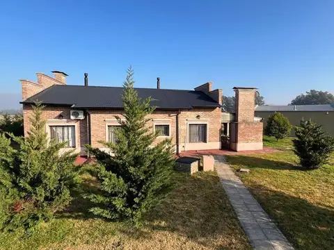 Quinta en venta - 3 Dormitorios 2 Baños - Mercedes