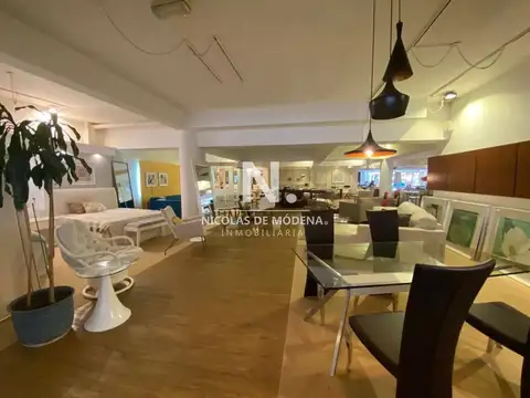 Local en Venta en Península, USD 890.000