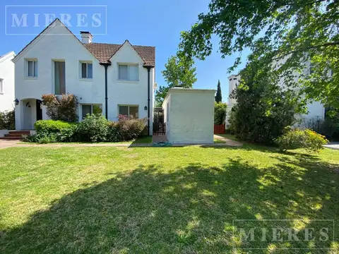 Casa en alquiler anual en Mayling Club de Campo