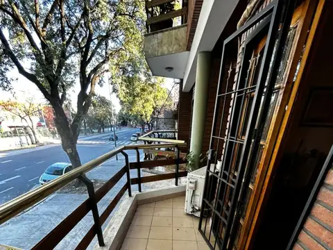 Casa 6 ambientes con 4 baños