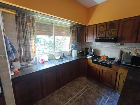 Casa 6 ambientes con 3 baños