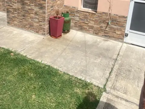 Casa 3 ambientes con 2 baños