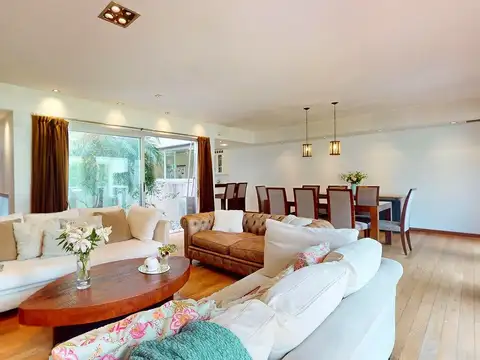 CASA EN VENTA LA PLATA GONNET 4 DORMITORIOS