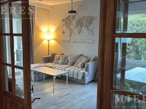 Casa 5 ambientes con 4 baños