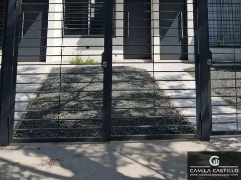 Dúplex en alquiler c/ cochera en Castelar