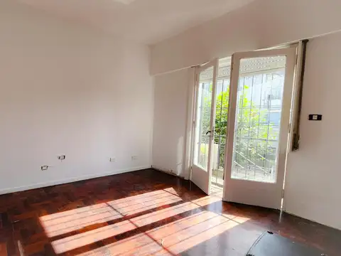 Depto Tipo Casa en Alquiler en Villa Lynch, $ 780.000