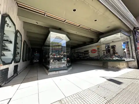 Local comercial de 265 metros 