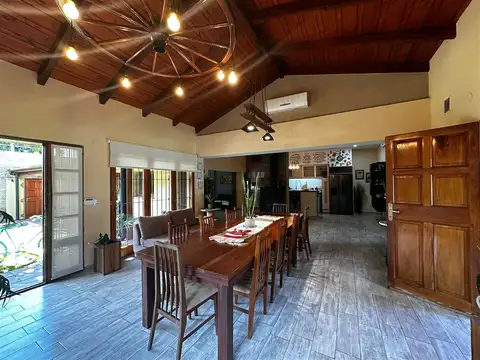 Casa, 2 dormitorios, cochera doble, pileta, Venta, Fisherton, Rosario