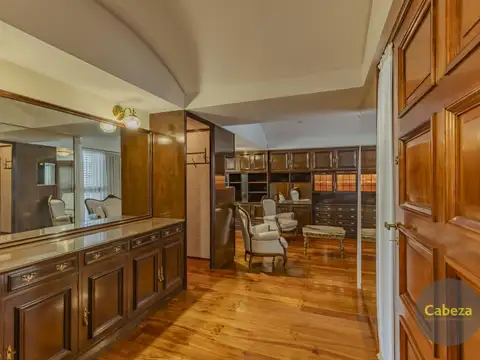 Casa 7 ambientes con 2 baños