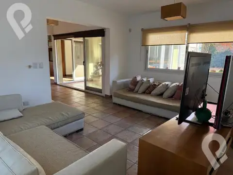Casa en Alquiler de 3 dormitorios