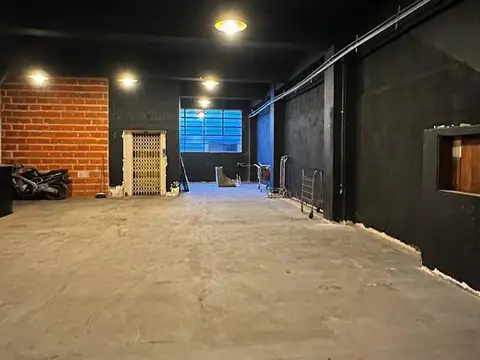 Galpon en Venta 35  mts Fondo