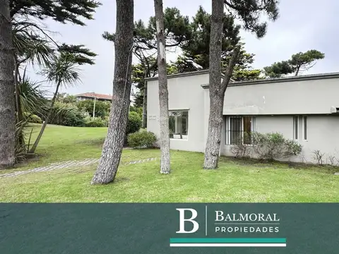 Casa en Alquiler - Zona Lasalle / REF: 8741