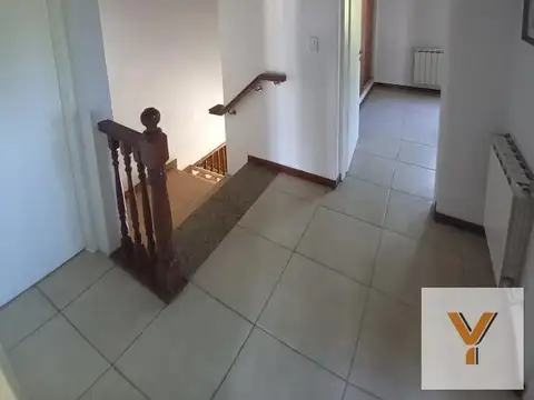 Casa en Venta con 4 cocheras