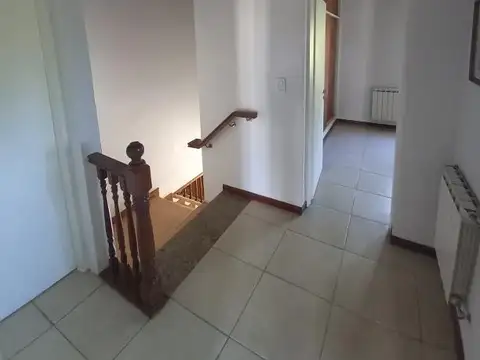 Casa en Venta con 4 cocheras