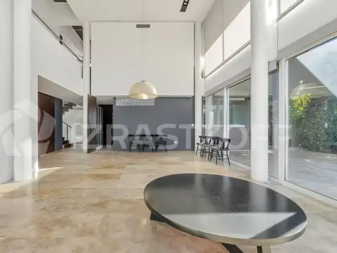 Casa 6 ambientes con 4 baños