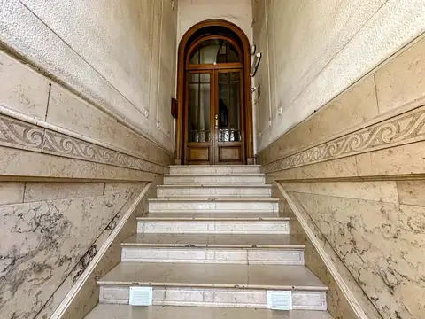 EDIFICIO EN VENTA EN AV VELEZ SARSFIELD - CORDOBA