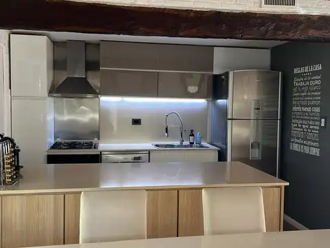 Casa 5 ambientes con 2 baños