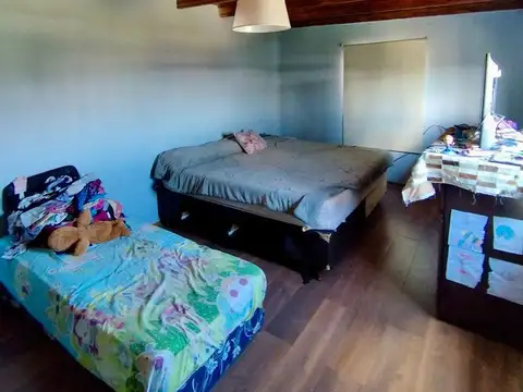 Casa 5 ambientes con 2 baños