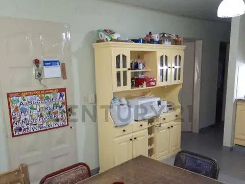 Casa 5 ambientes con 1 baño