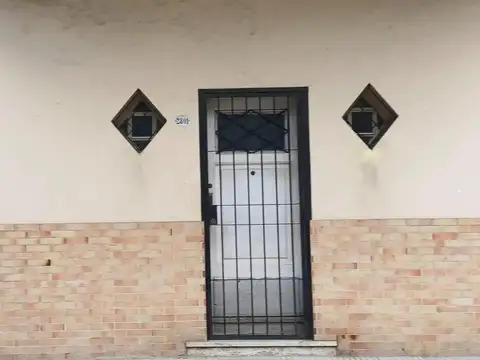 Depto Tipo Casa en Venta en Villa del Parque, USD 169.000