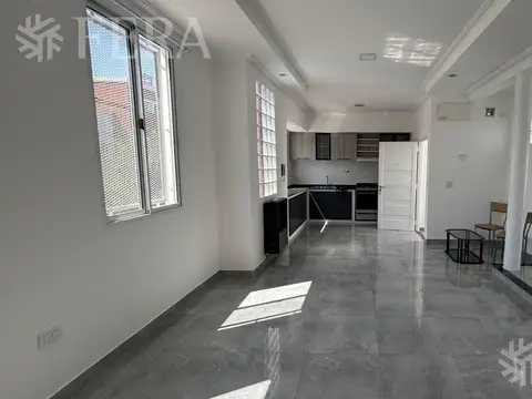 Alquiler de PH 3 ambientes con terraza y parrilla en Wilde